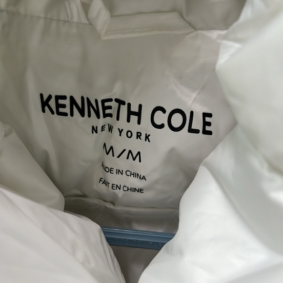 Kenneth Cole white sackable puffer vest - Picture 3 of 7